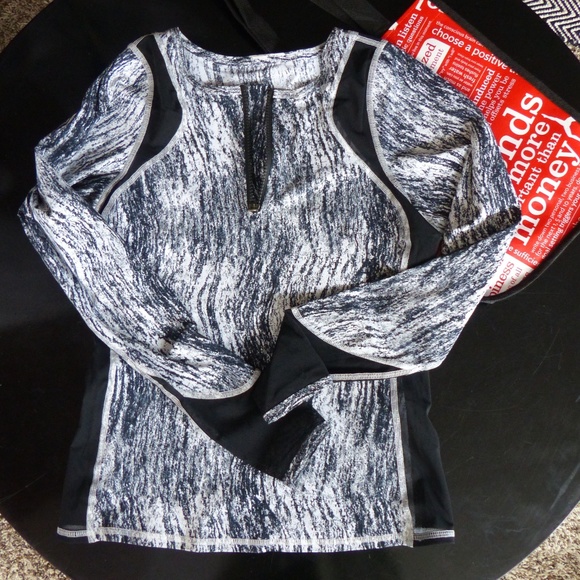 lululemon athletica Tops - LULULEMON Wet/Dry Top